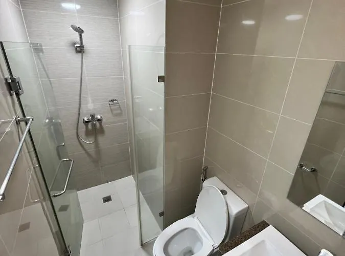 Appartement At Newport World Airport Area Prime Location *